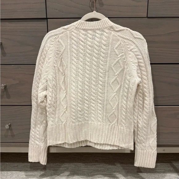 J.Crew Women’s Ivory Cable Knit Cardigan w Gold Buttons Size Small - Picture 3 of 7